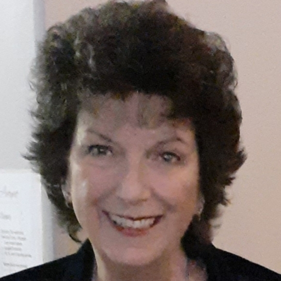 Meet your Posher, Patricia - Picture 2 of 2